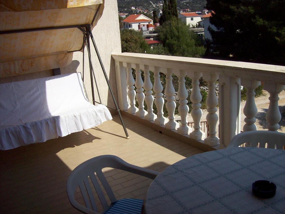 Apartments By The Sea Sevid, Trogir - 11505 Экстерьер фото